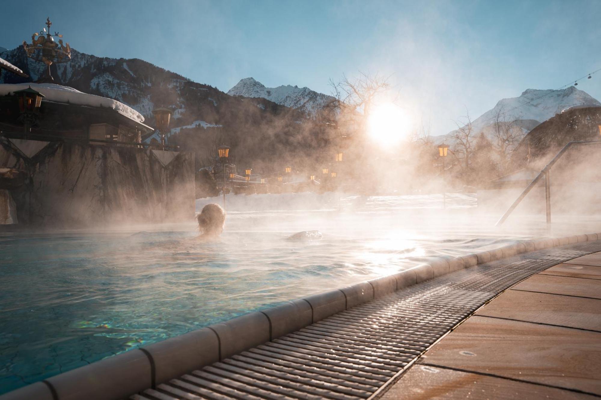 Neuhaus Zillertal Resort Mayrhofen Bagian luar foto